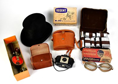 Lot 631 - Various gentlemen's collectibles including a...