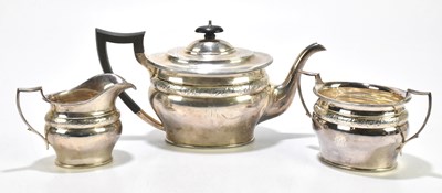 Lot 2033 - GOLDSMITHS & SILVERSMITHS COMPANY LTD; a...