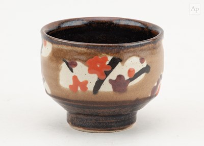 Lot 328 - JOHN MALTBY (1936-2020); a stoneware teabowl...