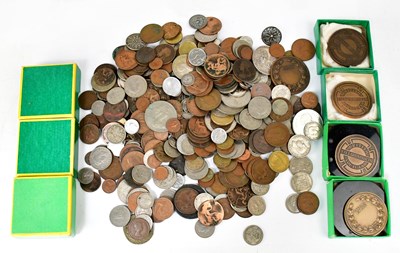 Lot 990 - A group of UK and mixed world coinage...