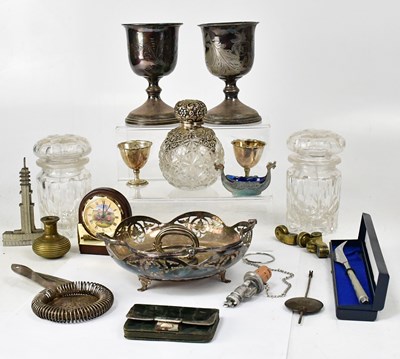 Lot 640 - Various mixed collectibles including two...
