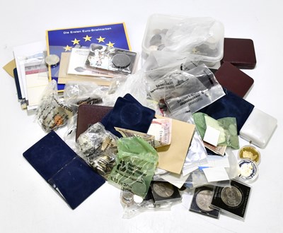 Lot 1936 - A small collection of 20th century coins,...