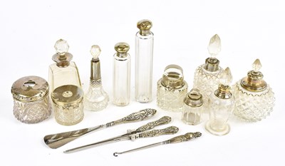Lot 2453 - A collection of Victorian and later silver and...