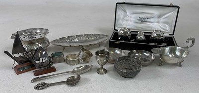 Lot 432 - A group of predominantly Eastern white metal...