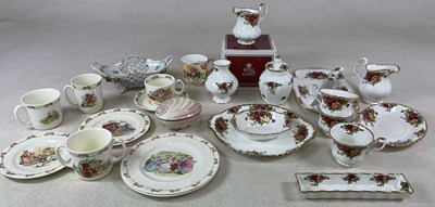 Lot 209 - ROYAL ALBERT: a quantity of  tea ware in 'Old...