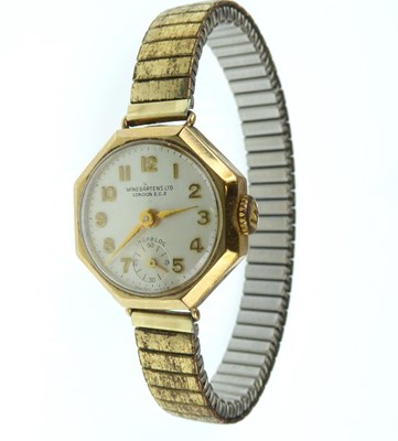 Lot 1300 - WINEGARTENS LTD, LONDON; a ladies' vintage 9ct...