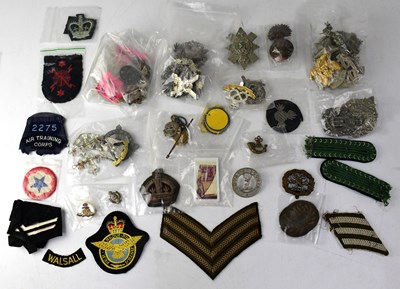 Lot 540 - A group of military and Naval cap badges to...