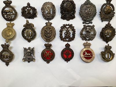 Lot 475 - A quantity of regimental cap badges, to...