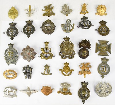 Lot 461 - A quantity of regimental cap badges, to...