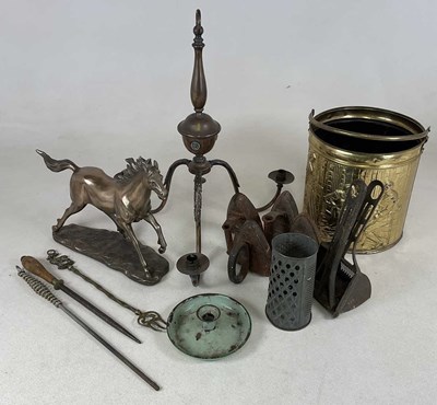 Lot 129 - A quantity of metalware, to include brass...