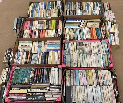Lot 330 - A large quantity of science fiction, crime,...