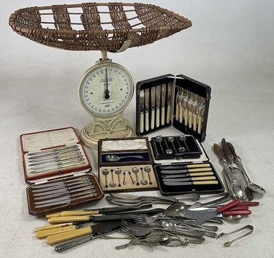 Lot 428 - A quantity of cased silver plated flatware, a...