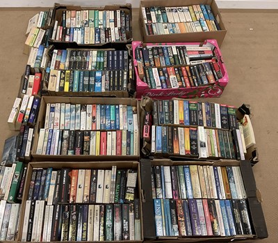 Lot 337 - A large quantity of science fiction and...