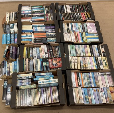 Lot 318 - A large quantity of science fiction and...