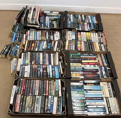 Lot 319 - A large quantity of science fiction and...