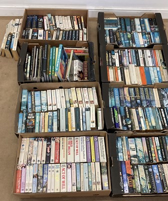 Lot 353 - A large quantity of science fiction and...
