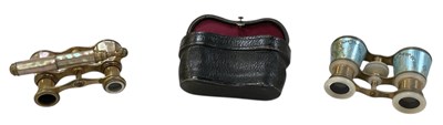 Lot 254 - A cased pair of early 20th century mother of...