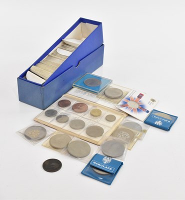 Lot 2548 - A collection of coins including pennies,...