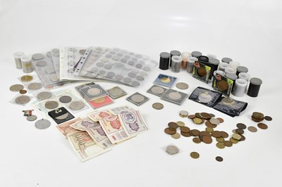 Lot 2539 - A collection of mixed coinage including...