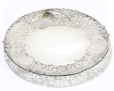Lot 2129 - F. DRURY LTD; an Elizabeth II hallmarked...