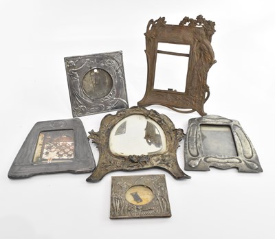 Lot 108 - ATTRIBUTED TO TUDRIC PEWTER; an Arts & Crafts...