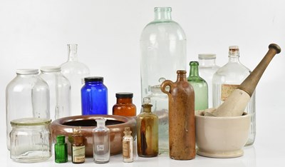 Lot 1352 - A large collection of pharmaceutical items,...