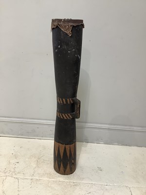 Lot 1537 - A Papua New Guinea kundu drum, with animal...