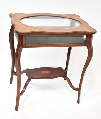 Lot 30 - An Edwardian mahogany bijouterie table, with...