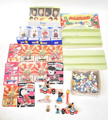 Lot 651 - Toys relating to 1960s and 1970s TV series,...