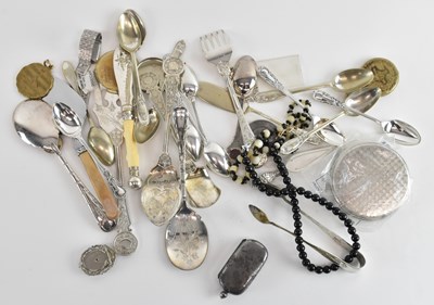 Lot 256 - A collection of various items of cutlery and...
