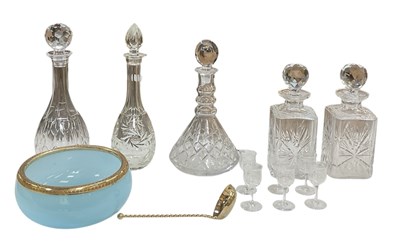 Lot 371 - A quantity of assorted cut and crystal...