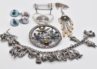 Lot 1043 - A collection of various silver jewellery,...