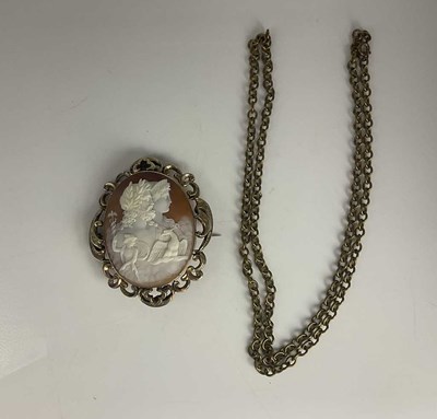 Lot 985 - A large Victorian yellow metal framed cameo...