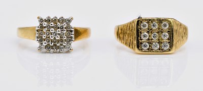 Lot 1059 - Two 9ct gold dress rings, combined approx 8.1g.