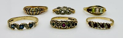 Lot 1062 - Six 9ct gold dress rings, combined approx 15.5g.