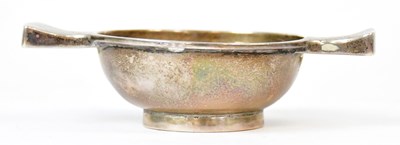 Lot 681 - An Edwardian silver quaich of simple form,...