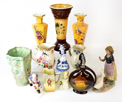 Lot 251 - A mixed lot of ceramics, to include a Royal...