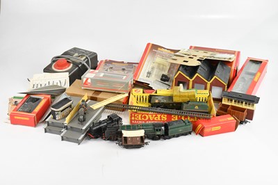 Lot 1534 - A collection of mainly OO gauge items...