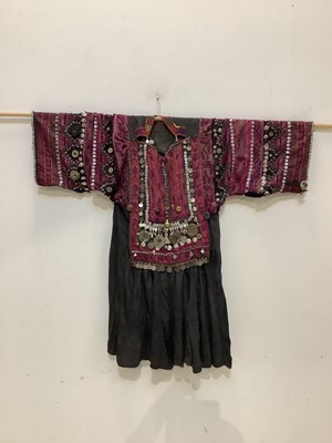 Lot 1509 - A Pakistani jumlo festive/ wedding gown,...
