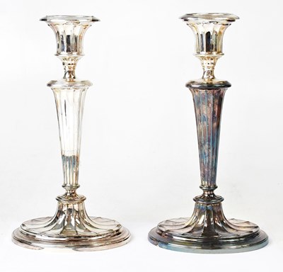 Lot 913 - BARKER ELLIS SILVER CO; a pair of Elizabeth II...
