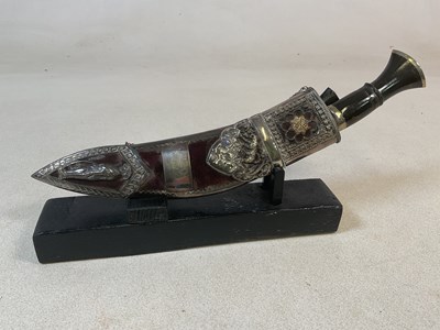 Lot 323 - A white metal detailed presentation kukri,...