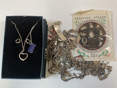Lot 961 - A group of silver and white metal jewellery...