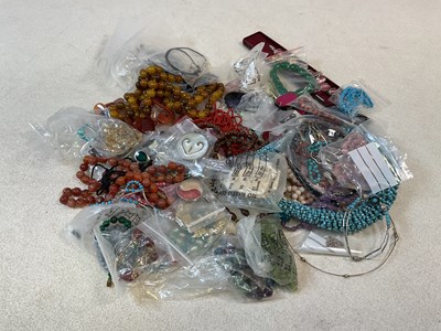 Lot 975 - A quantity of costume jewellery including...