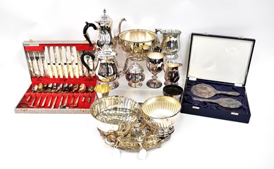 Lot 812 - A large quantity of plated ware to include tea...
