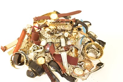 Lot 1178 - A collection of modern and vintage ladies' and...