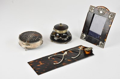 Lot 422 - MAPPIN & WEBB; a George V hallmarked silver...