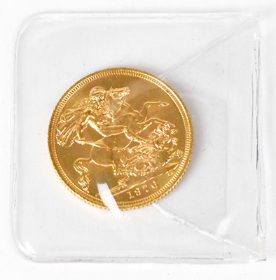 Lot 1028 - An Elizabeth II full sovereign, 1976.