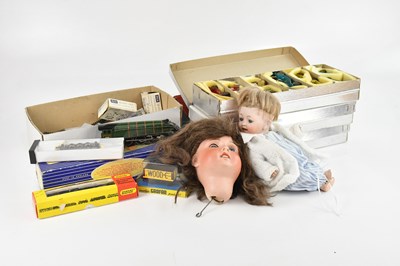 Lot 638 - A mixed collection of toys and dolls, to...