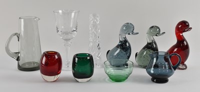 Lot 626 - WHITEFRIARS; ten pieces of assorted mid...