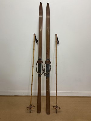 Lot 2703 - A pair of early 20th century wooden skis...